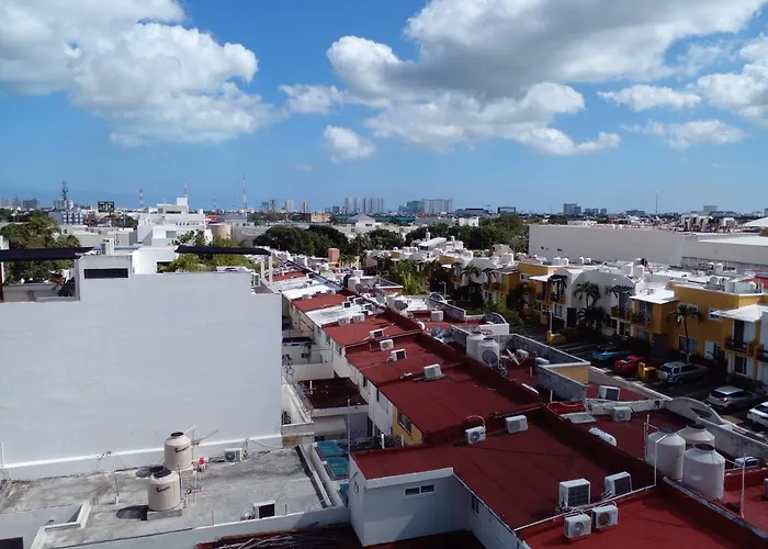 Torre Yax-Che Urban Center